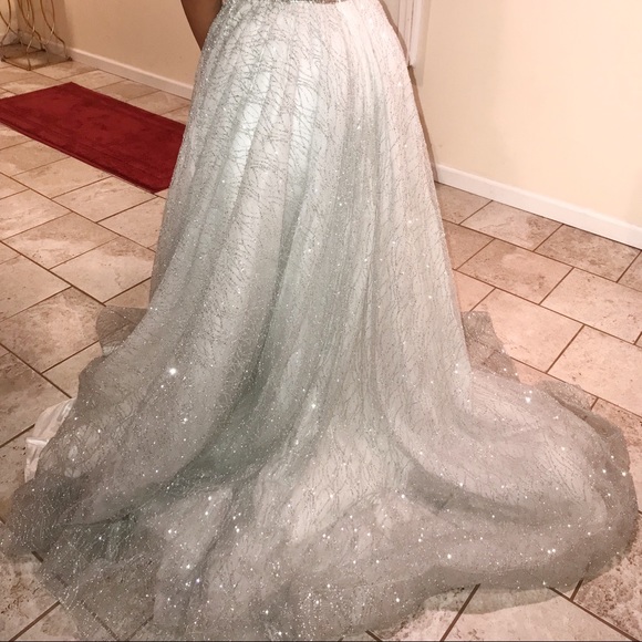 GORGEOUS SILVER SPARKLE PROM DRESS - Picture 4 of 6